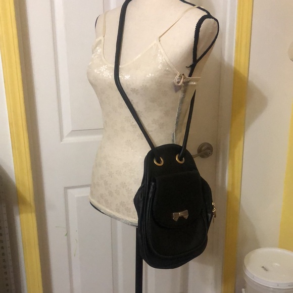 Vintage leather backpack purse - Picture 8 of 11